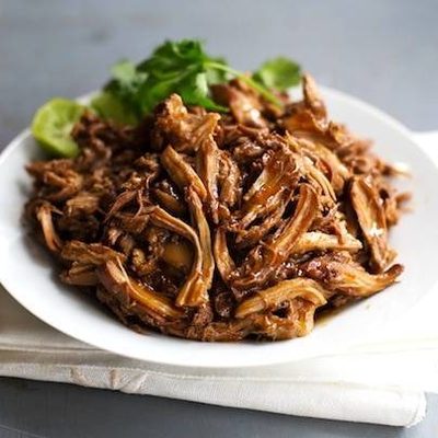 Honey Glazed Crockpot Chicken Adobo - simple pantry ingredients, hardly any hands-on time, 200 calories. | https://ideal-shape.today