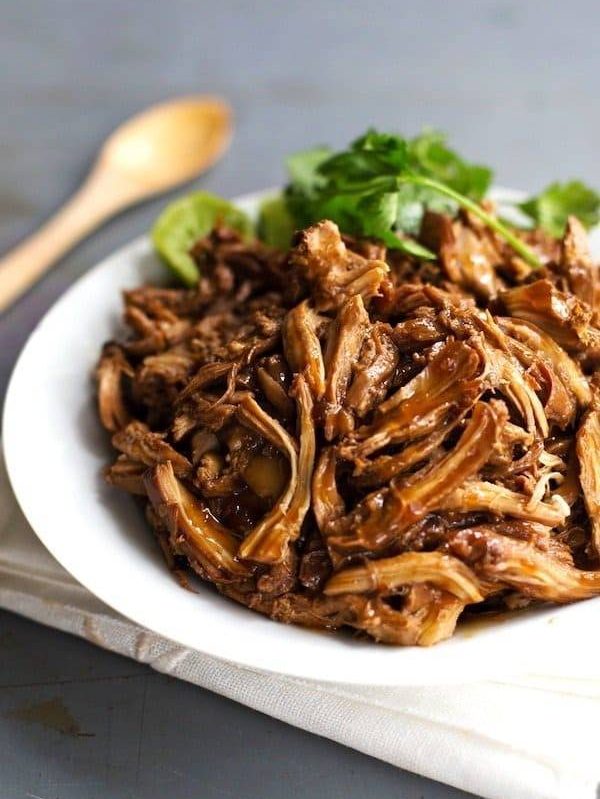 Honey Glazed Crockpot Chicken Adobo - simple pantry ingredients, hardly any hands-on time, 200 calories. | https://ideal-shape.today
